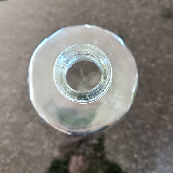 Unusual shape clear glass empty bottle with lid. - Picture 4 of 8